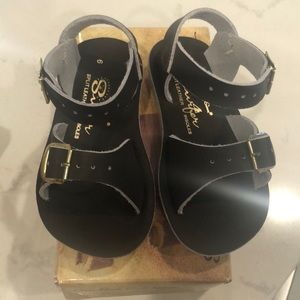 Sun San boys size 6 brown sandals